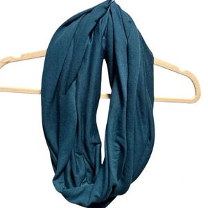Necklush /Circle Scarf /Teal Blue …. New 🌼